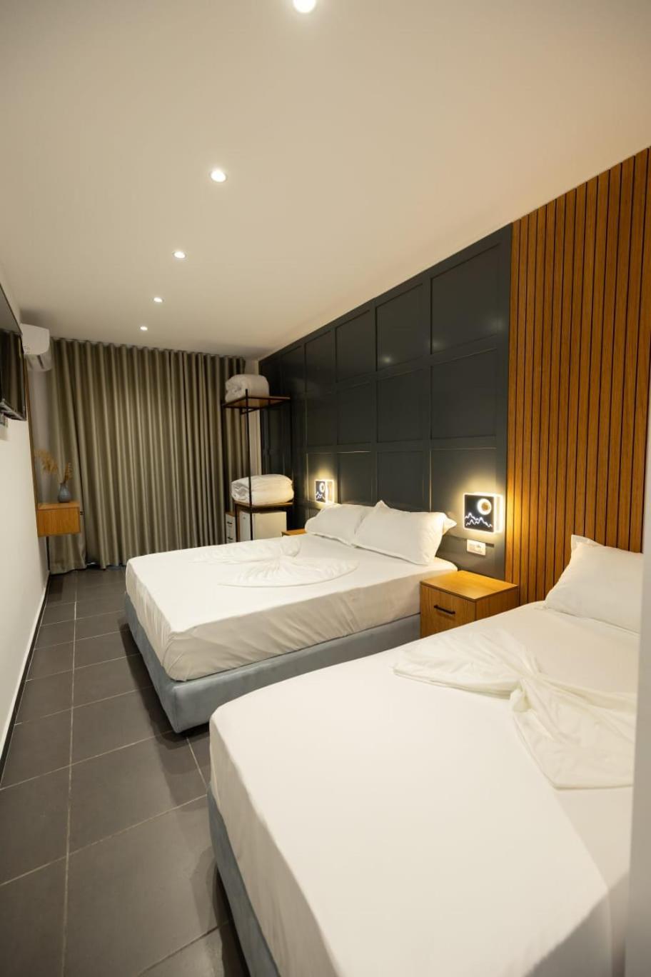 Vlorë Aglon Twin'S Hotel מראה חיצוני תמונה