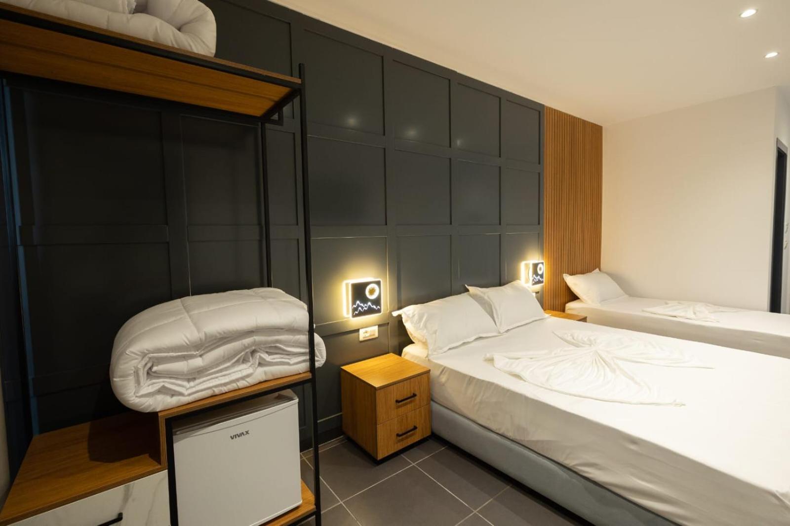 Vlorë Aglon Twin'S Hotel מראה חיצוני תמונה