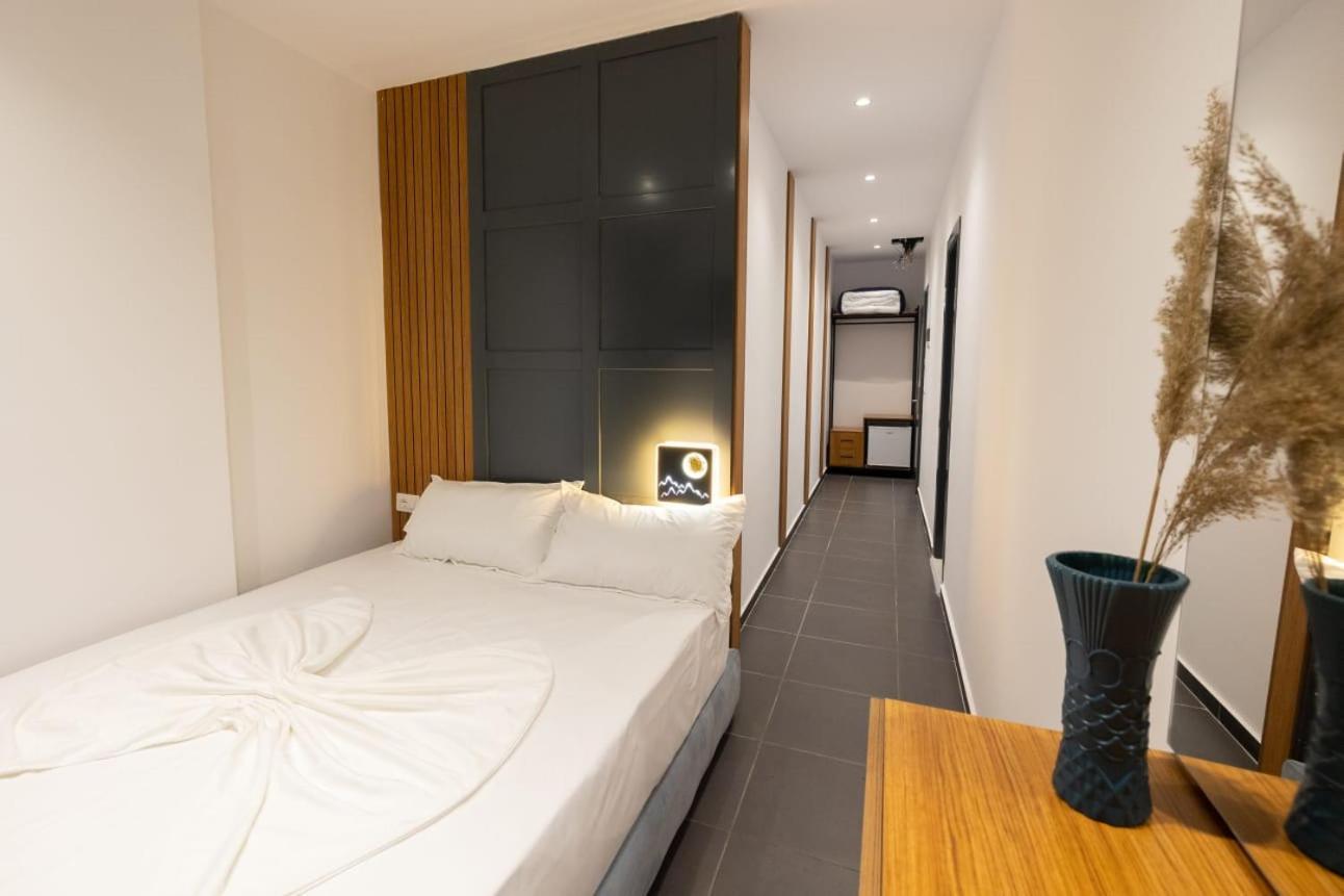 Vlorë Aglon Twin'S Hotel מראה חיצוני תמונה
