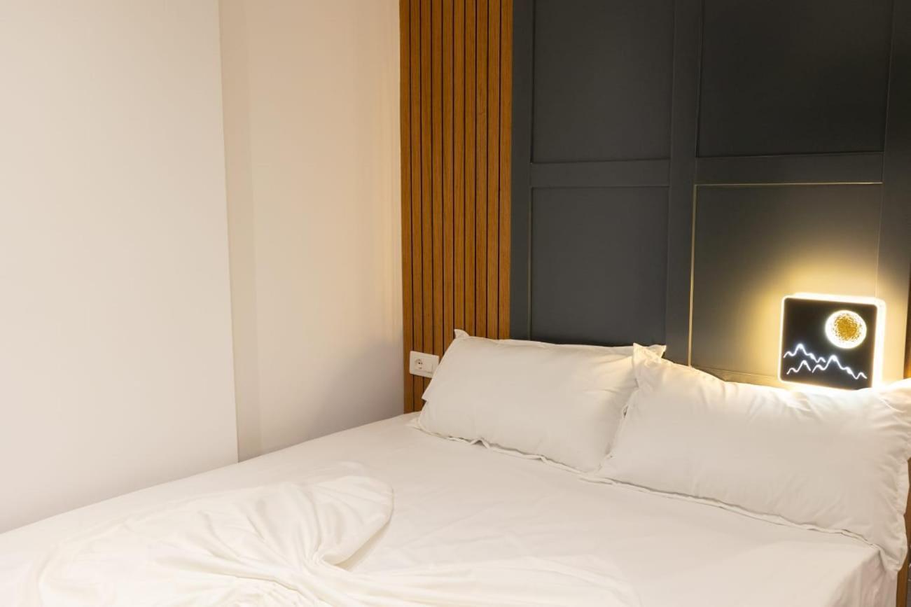 Vlorë Aglon Twin'S Hotel מראה חיצוני תמונה