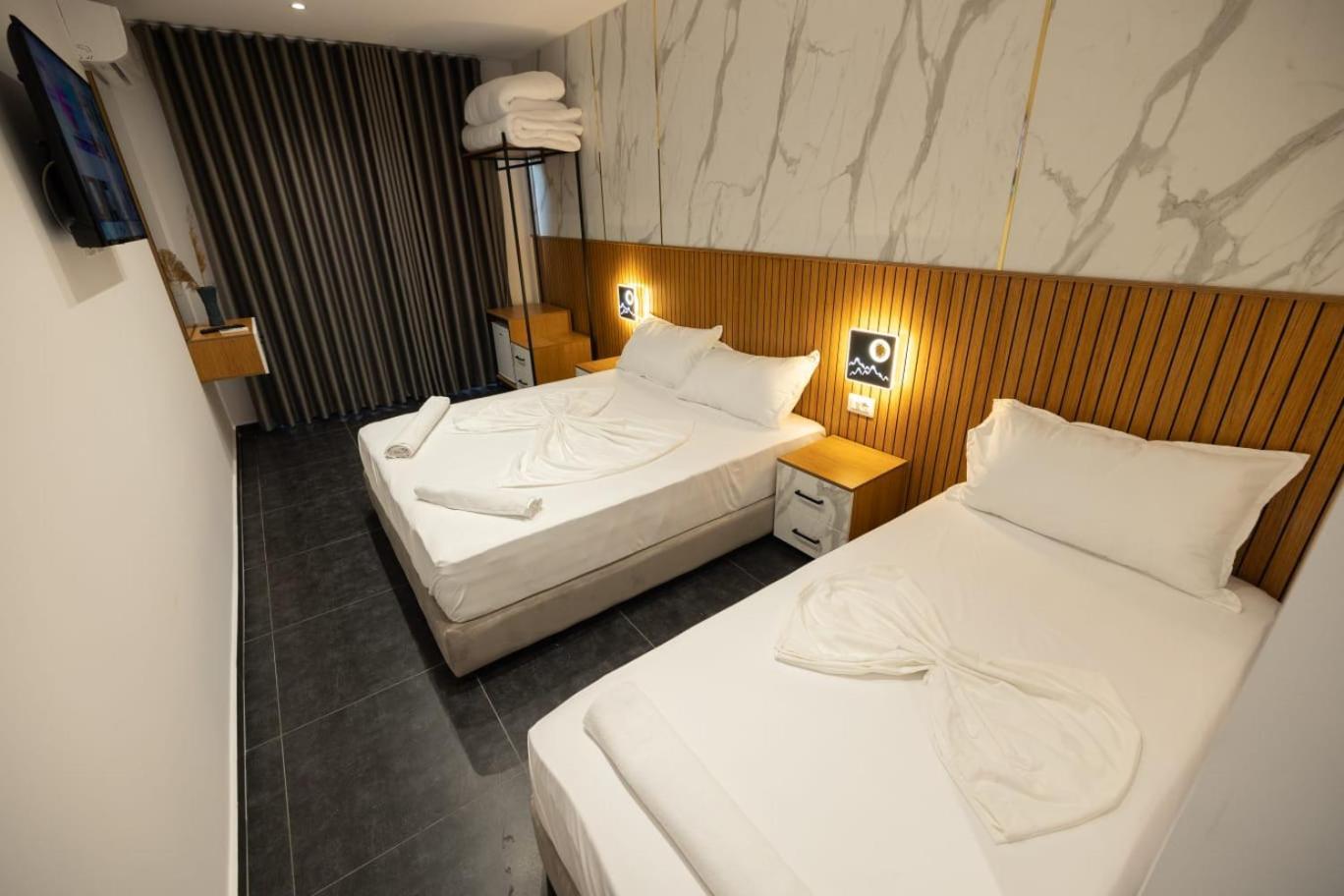 Vlorë Aglon Twin'S Hotel מראה חיצוני תמונה
