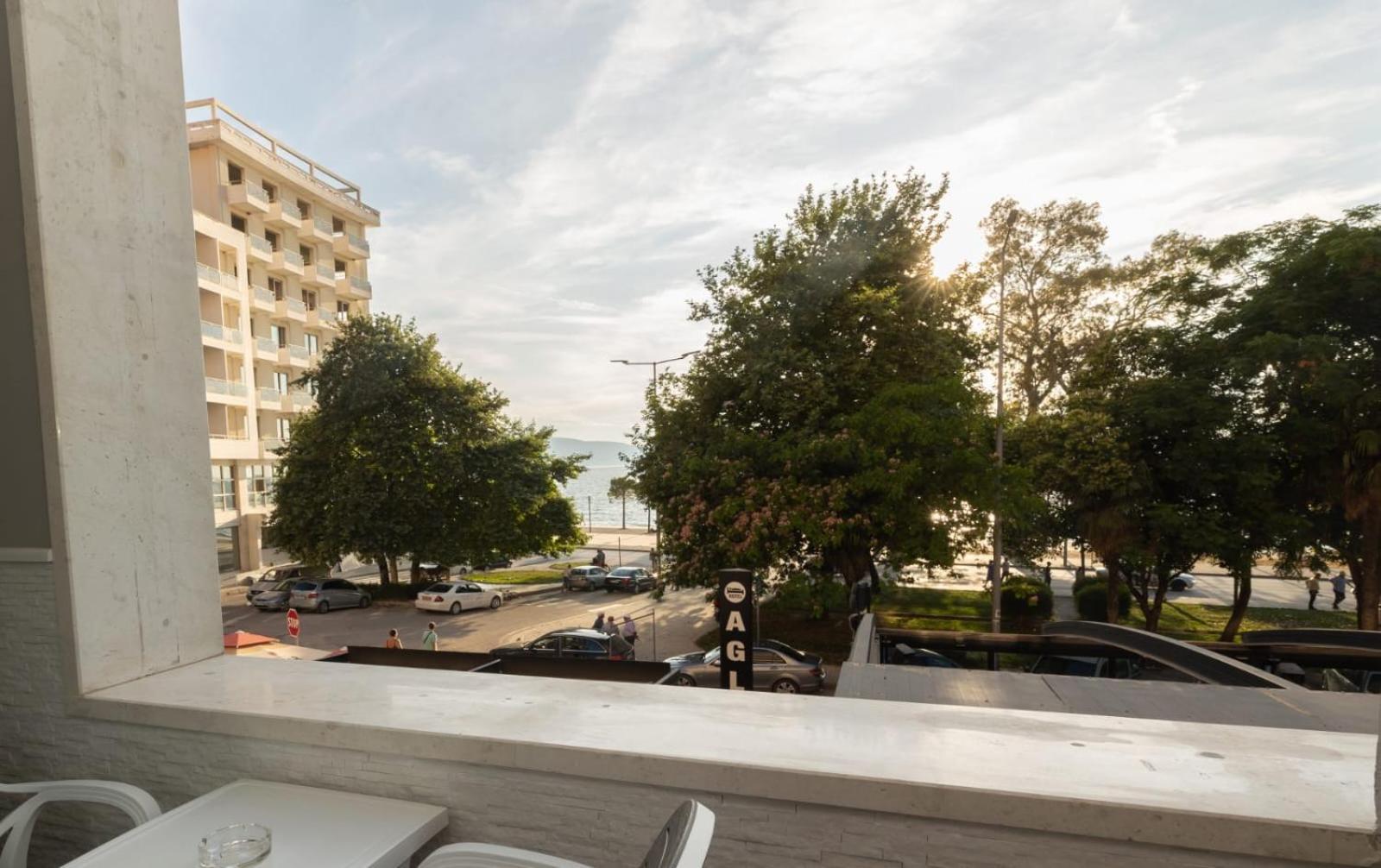 Vlorë Aglon Twin'S Hotel מראה חיצוני תמונה