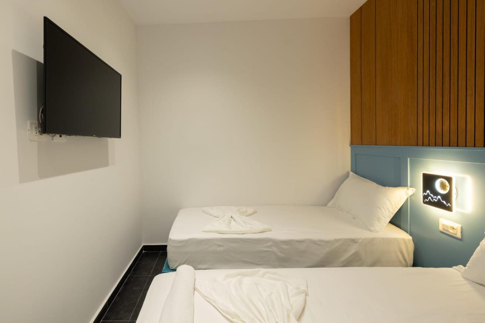 Vlorë Aglon Twin'S Hotel מראה חיצוני תמונה